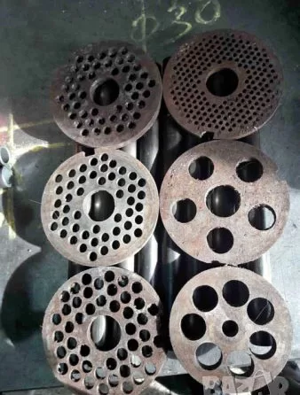 Roud coal briquettes